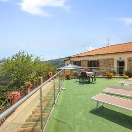 Lovely Home In Laureana Cilento