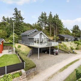 Lovely Home In Esbjerg V With Wifi โรงแรมในเอสบีเยร์