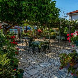 Villa GARDEN Pestani