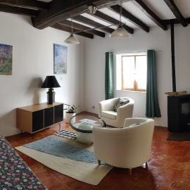 Gîte de la Fontaine, hotel a Huillé