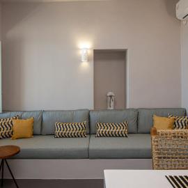 Ohana suite Tinos, ξενοδοχείο στον Αρνάδο