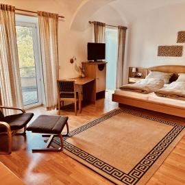 Bauer Wirts Zwei-Zimmer-Wohnung