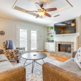 Mobile Townhome Near University of South Alabama!, hotel u gradu Mobajl