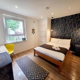 Mini hotel with home facilities in Hamilton West โรงแรมในHigh Blantyre