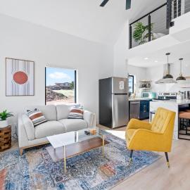 Luxe Desert Tiny Home Glamping - Near Grand Canyon South Rim