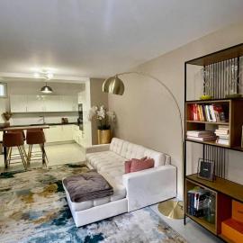 Nice area 5 minutes from Paris, hotel di Suresnes
