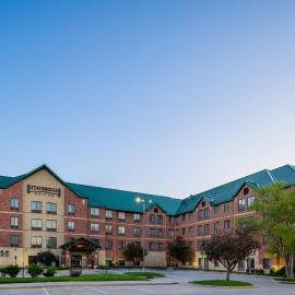 Staybridge Suites West Des Moines by IHG, hotel u gradu Clive