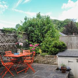 2 Court Cottages, hotel in Kingsbridge
