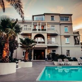 Hotel Benaco, hotel Desenzano del Gardában