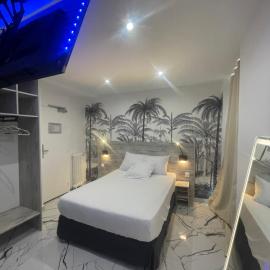 Modern's Hotel