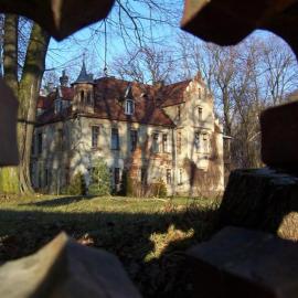 Pałac Stanica, hotell i Przeworno
