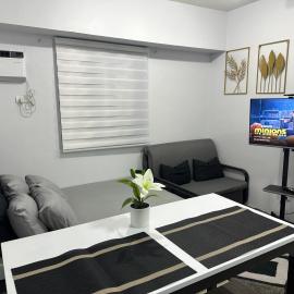 Staycation at Amaia Steps Altaraza - Fully Furnished Condo in SJDM, hotell i San Jose del Monte