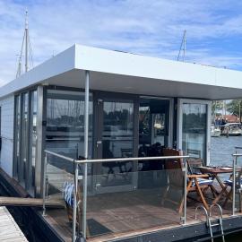 Oktopus-Lofts - Houseboat, hotel Lelystadban