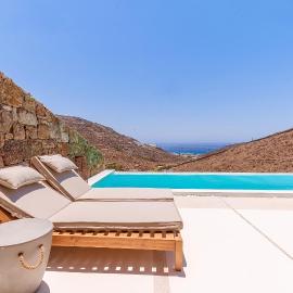 Villa Rhea Elia Beach, hotelli kohteessa Ftelia
