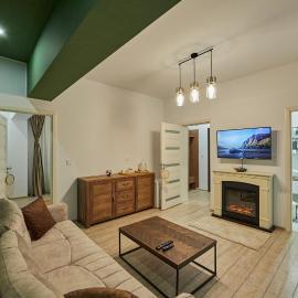 Sorica & Cazacu Apartments by Pensiunea Noni Boutique, hotel in Azuga