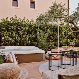 Apartment Malin Quattro with private Jacuzzi、ヴァンタシチのホテル