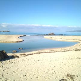 T2 400m plages et commerces excellent rapport qualité prix!, hotel a Propriano