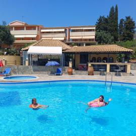 Penelope Apartment Hotel, hotel a Dassia