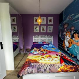 Maison décoration Disney à 10 min du Parc, hotel in Lagny