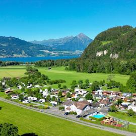 Camping Lazy Rancho - Eiger - Mönch - Jungfrau - Interlaken, хотел в Интерлакен
