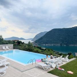purple nest, hotel in Sale Marasino