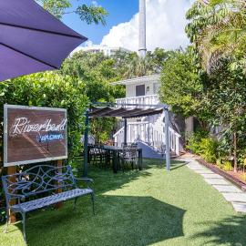 Riverbend Apartments by Lowkl