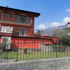 Tra lago e montagne home nonna Maria, ξενοδοχείο σε Dubino
