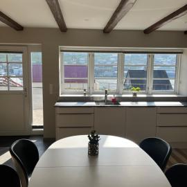 New Stylish Apartment Downtown, hotel di Klaksvik