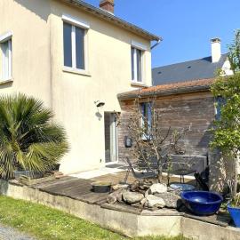Viesnīca De bric et de broc , maison à 100m plage pilsētā Asnelles