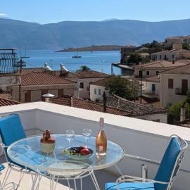 Galaxidi Authentic Rooftop House, hotel in Galaxidi
