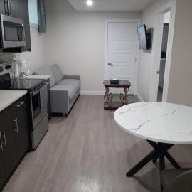 PineOrange Home, hotel u gradu Saskatun