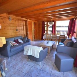 Les Gets - Duplex 5 pièces, 10 pers, proche pistes, terrasse, parking - FR-1-802-70, hotel in Les Gets