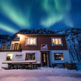 Unstad Surfpacker Hostel, hotel u gradu 'Unnstad'