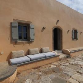 Traditional house in Kalamos