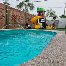 LeCamar STAYCATION Swimming Pool and Fully Air-conditioned at Bukit Katil 4 Queen-sized Bed and 3 Single-sized Bed