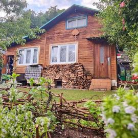Lazy River Hut, hotel in Horní Mokropsy
