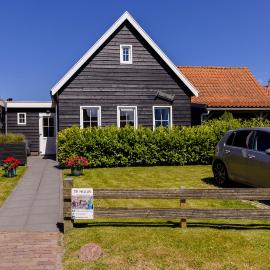 De Nagtegaal, hotel in Hollum