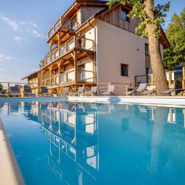 Apartamenty Larice podgrzewany basen, balia i sauna