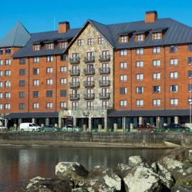 Radisson Hotel Puerto Varas، فندق في بورتو فاراس