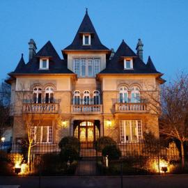 Le Castel Guesthouse, hotel a Bayeux