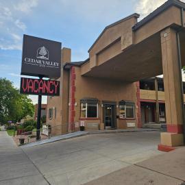Cedar Valley Inn, hotel Cedar Cityben