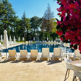 Queen Nelly Park, hotell i Kiten