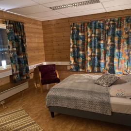 Sentrum overnatting-Kjøllefjord, hotel in Kjøllefjord