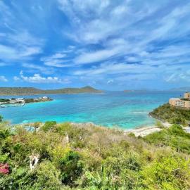 Mermaid Escape - Amazing Views!, hotel di East End