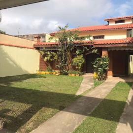 Casa espaçosa a 500 m da praia, hotel a Itanhaém