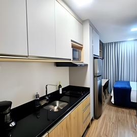 Apto com piscina aquecida e rooftop