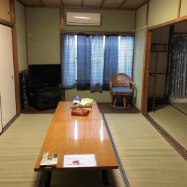 TSUKASA HOUSE Nearby meals shops and Station English OK Kumano Kodo quiet Private Room Luggage storage shipment 無料駐車場, hotel en Tanabe