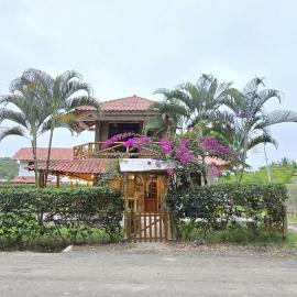 Casa vacacional Playa y Campo familiar, hôtel à Santa Elena