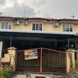 Homestay Syaza Tanjung Malim, hotel in Kampong Lubok Salak