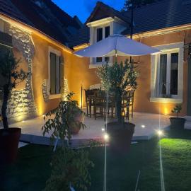 Villa Ô bedroom 1، فندق في Chasnay